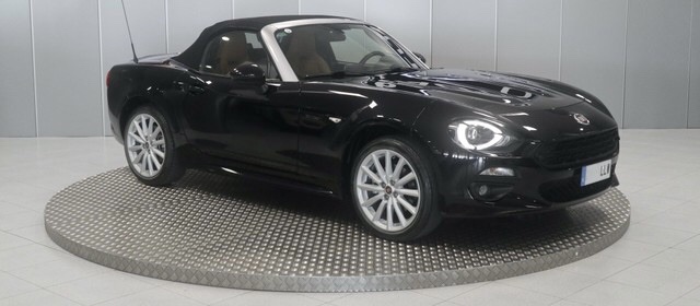 Left hand drive FIAT 124 Spider 1.4 Spanish REG